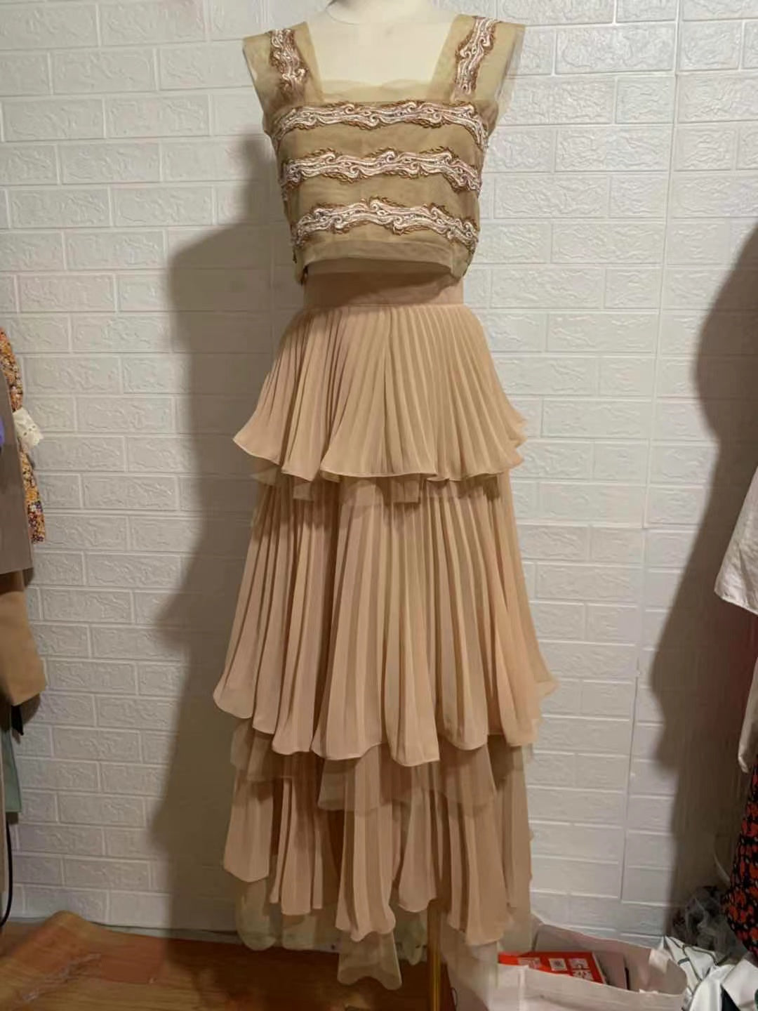 ONE SET EMBROIDERY FLOWERS TOP AND CHIFFON SKIRTS