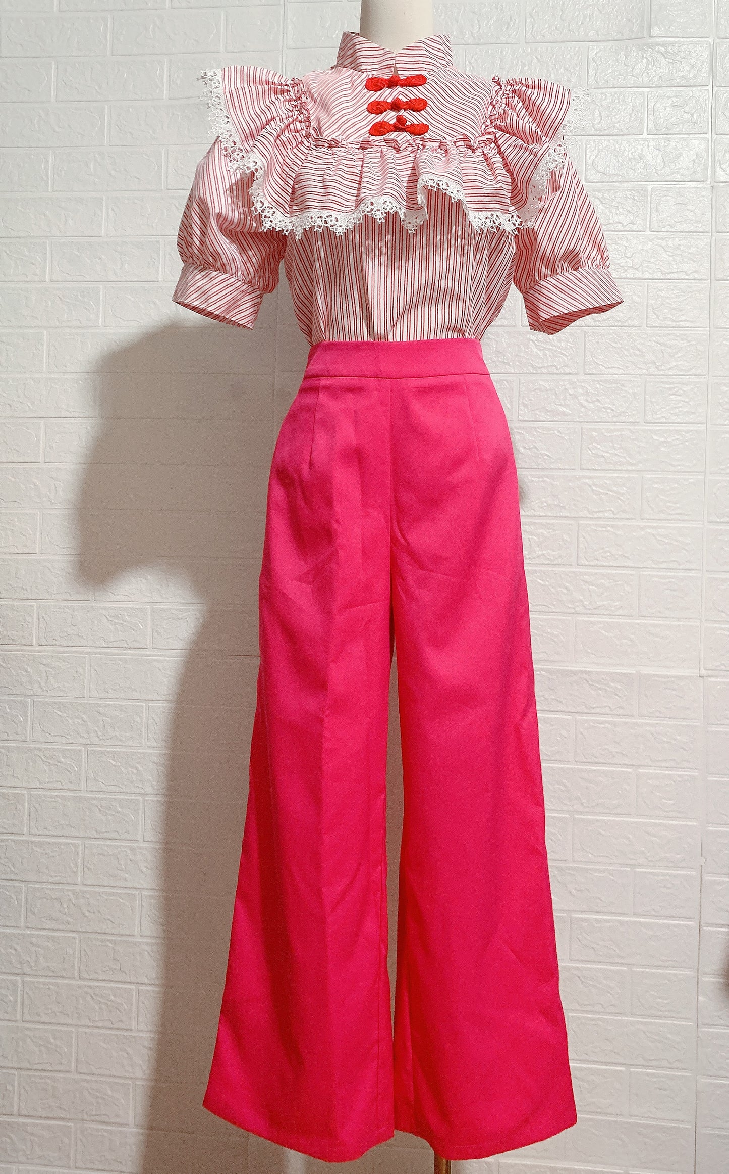 ONE SET STRIPE SHORT SLEEVES TOP AND LONG PANTS