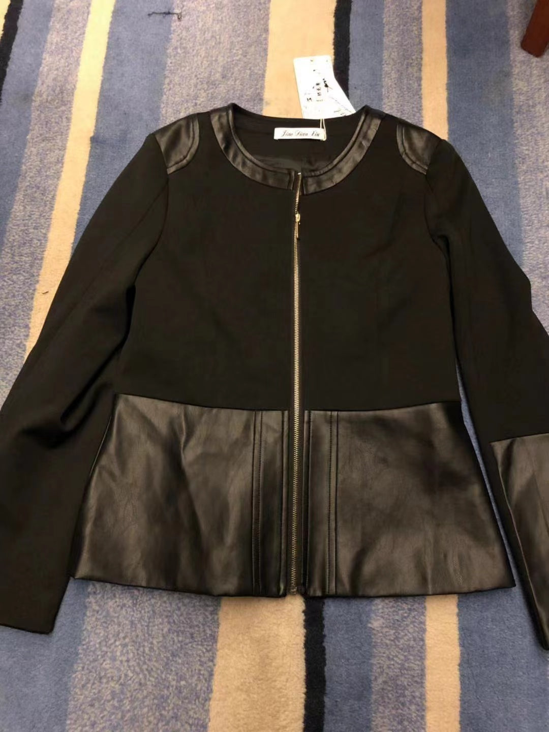 COAT LONG SLEEVES WITH LEATHER