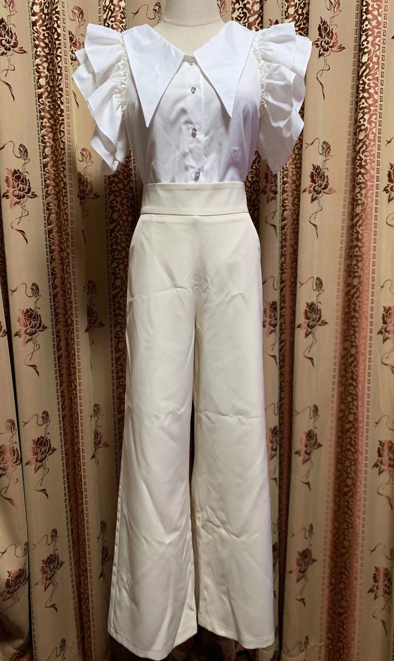 ONE SRT WHITE TOP AND LONG PANTS