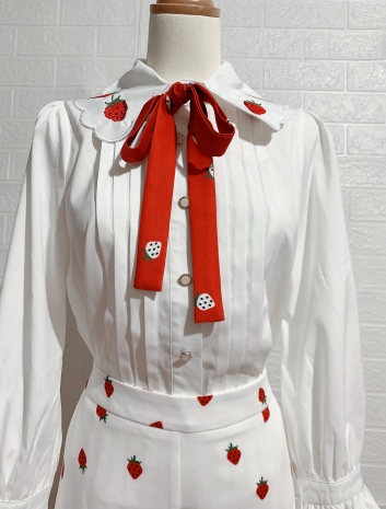ONE SET EMBROIDERY TOP AND PRINTING PANTS